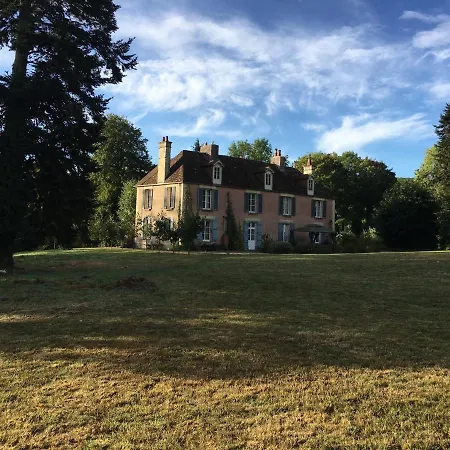 Le Manoir And Le Saint-Martin-de-Sallen